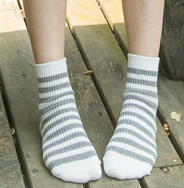 Fashion simple female socks